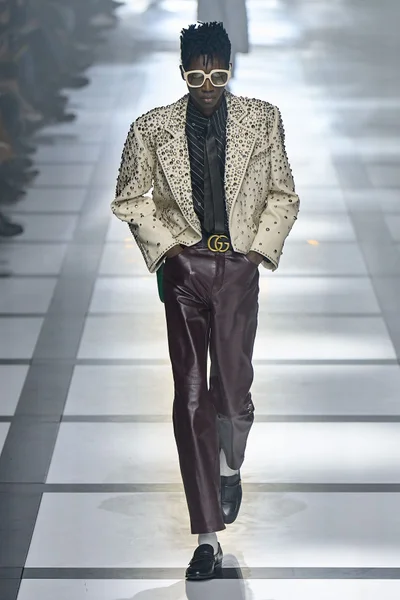 Look 8